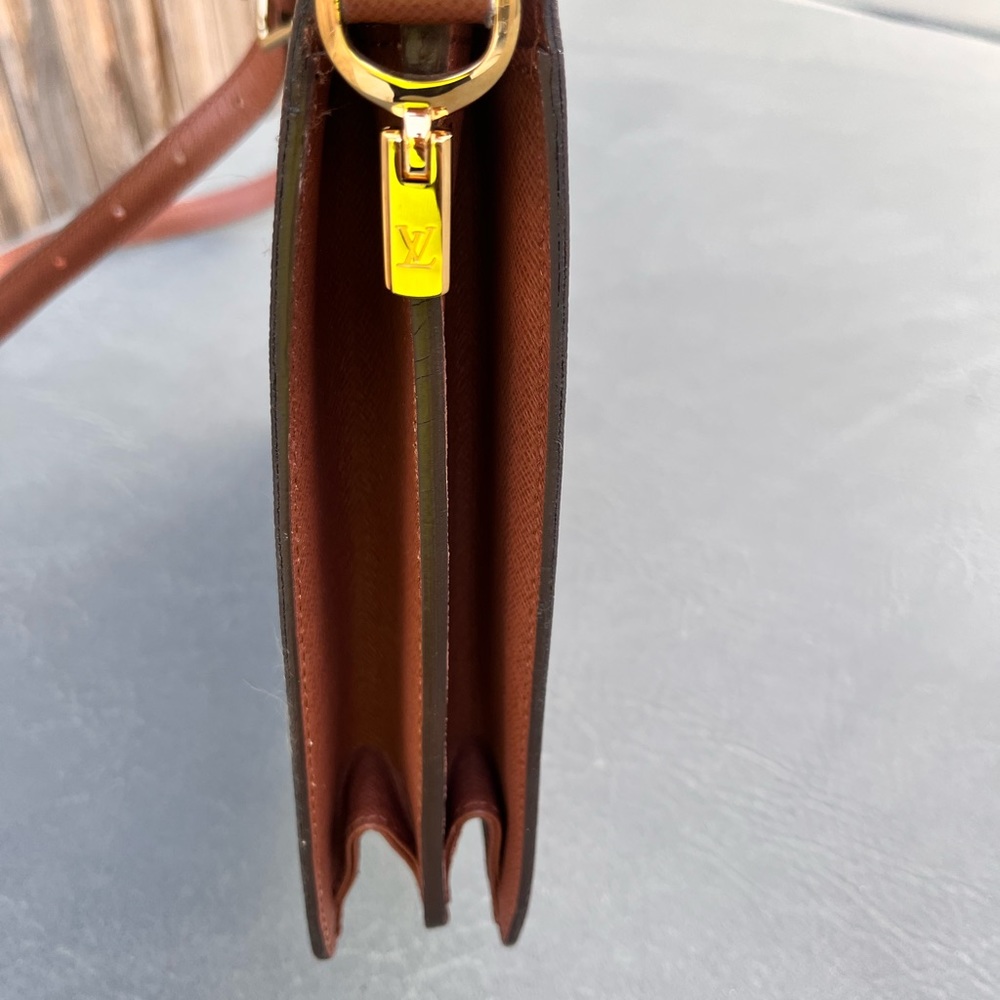 Louis Vuitton Courcelles Monogram Crossbody Bag Brown LV Vintage Shoulder Bag - Picture 6 of 14
